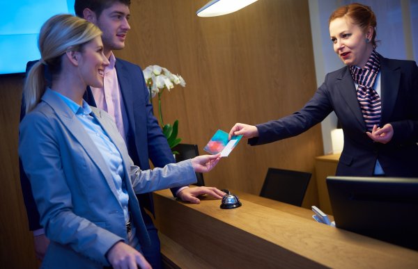 Resepsjonist på hotell