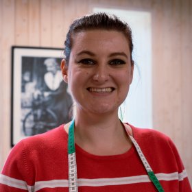Portrett av bunadstilvirker Julia Wachs