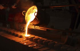 Flytende metall i støperi