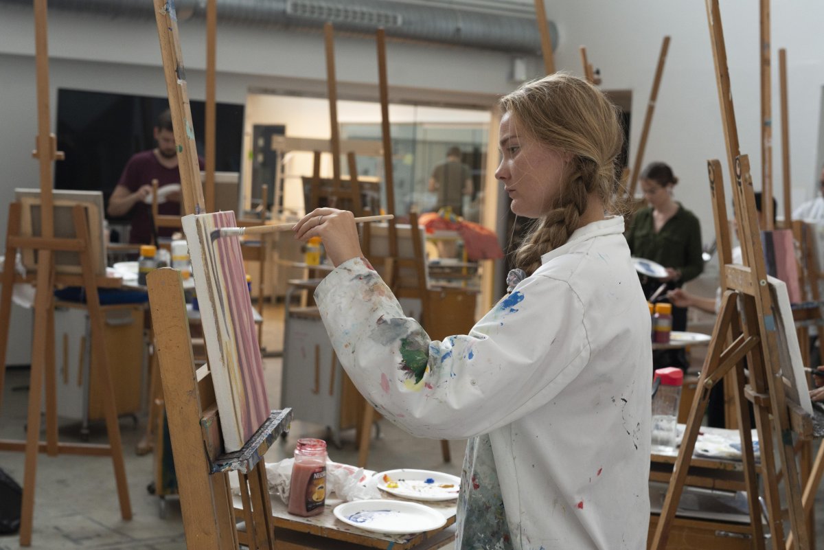 Studentarbeid i malersalen, Foto: Lea Stuedahl (2019)