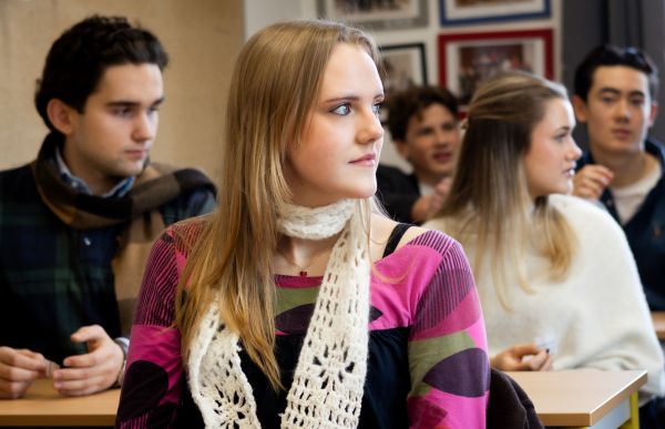 Elever i et klasserom.